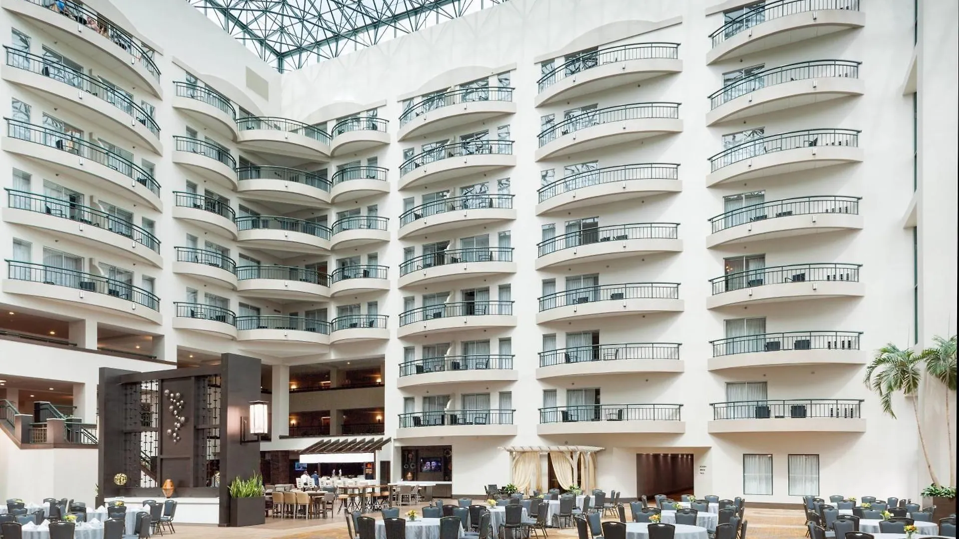 Marriott Savannah Riverfront 4*,